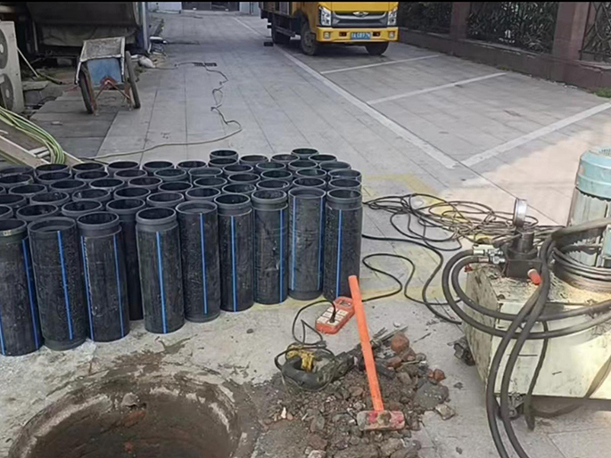 烈山PE置换管厂家 DN315置换管 非开挖管短管置换